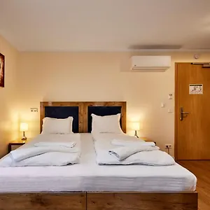 *** Hotel Isha Německo