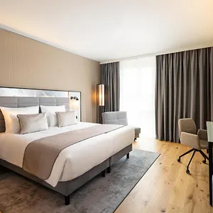 Leonardo Royal Bonn Airport Hotell